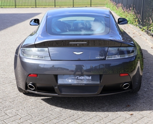 009aston Martin V8 Vantage (2)