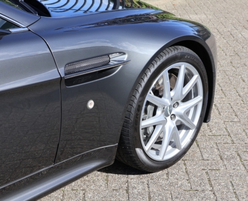 027aston Martin V8 Vantage (33)