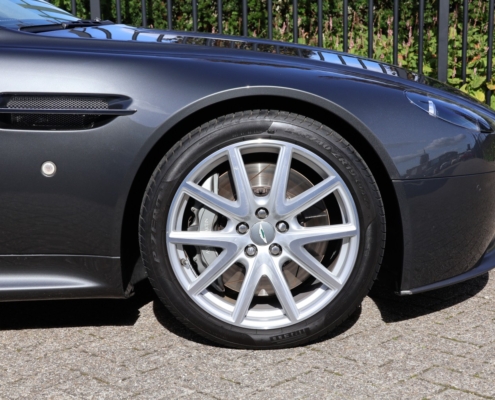 028aston Martin V8 Vantage (34)