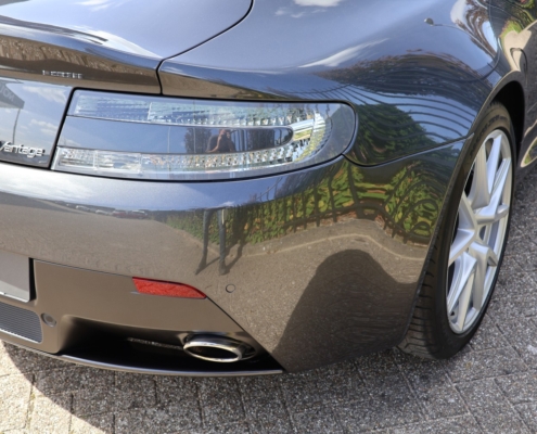 033aston Martin V8 Vantage (7)