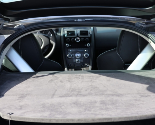038aston Martin V8 Vantage (16)