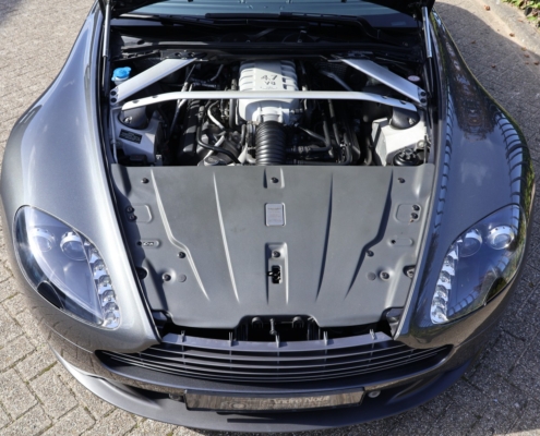 040aston Martin V8 Vantage (37)