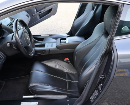 048aston Martin V8 Vantage (49)