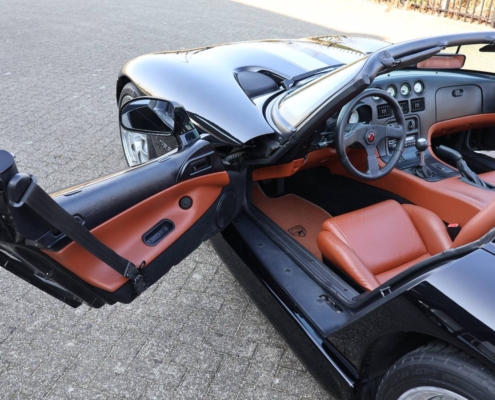 047img068dodge Viper Rt10