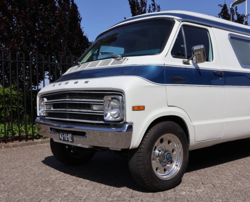 013img011dodge camper 013img011dodge Camper