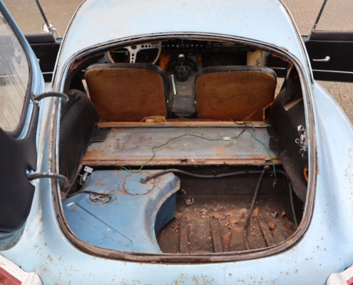 013img019jaguar E Type 4.2 Fhc