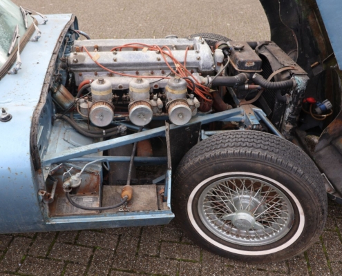 017img010jaguar E Type 4.2 Fhc