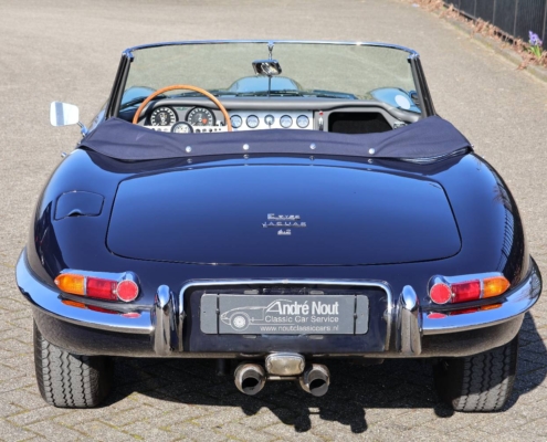 009img012jaguar E Type 4.2 Ots