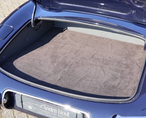 038img018jaguar E Type 4.2 Ots