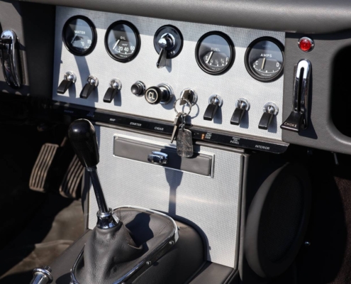 057img033jaguar E Type 4.2 Ots