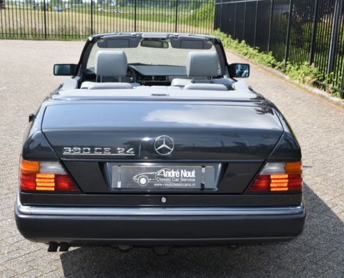 007img035mercedes 300 Ce 24 Ch124 Cabriolet
