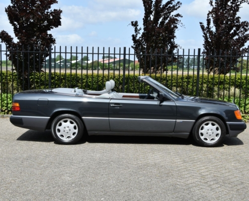 011img107mercedes 300 Ce 24 Ch124 Cabriolet