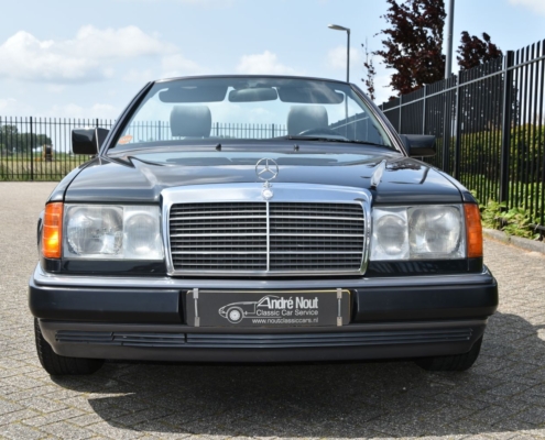 015img113mercedes 300 Ce 24 Ch124 Cabriolet