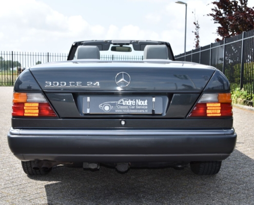 Img036mercedes 300 Ce 24 Ch124 Cabriolet