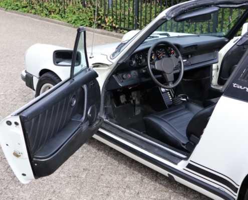 044porsche 911 Targa Wit (27)