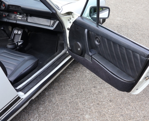 049porsche 911 Targa Wit (32)