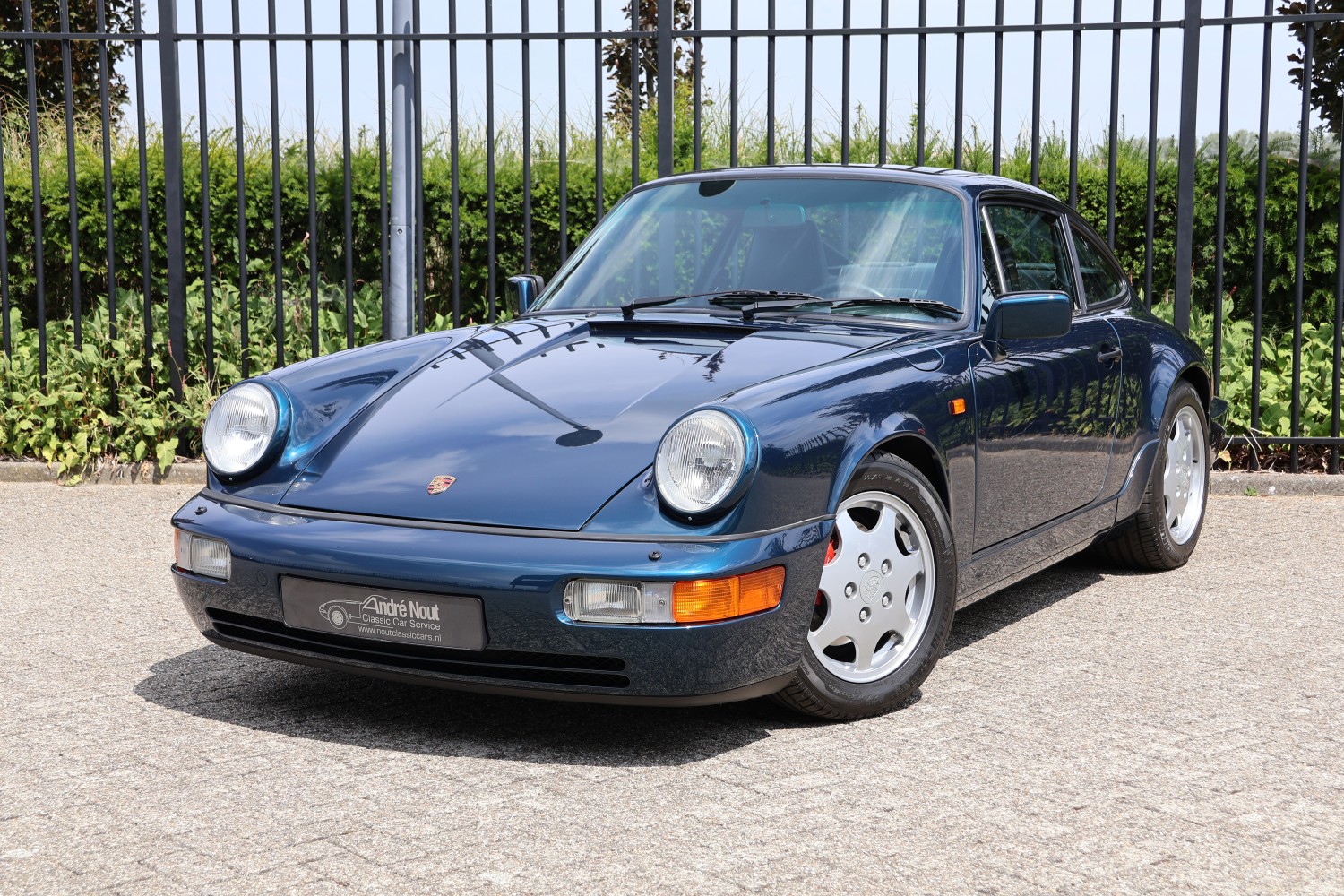 001Porsche 964 Carrera 4 coupé (1) 001porsche 964 Carrera 4 Coupé (1)