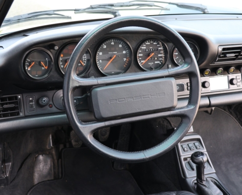 053Porsche 964 Carrera 4 coupé (118) 053porsche 964 Carrera 4 Coupé (118)