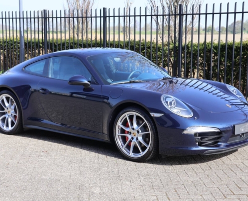 015img018porsche 991 Carrera 4s