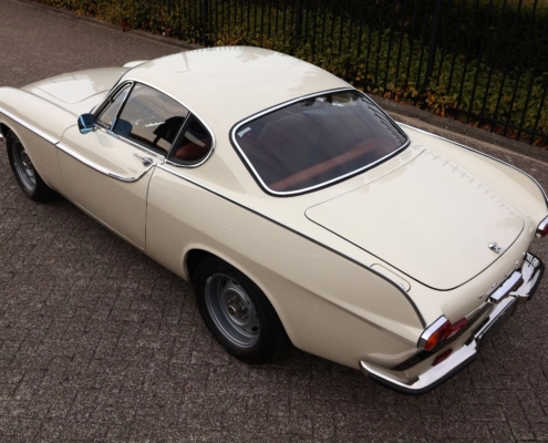 008img018volvo P1800