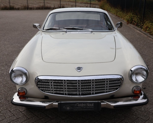 018img054volvo P1800