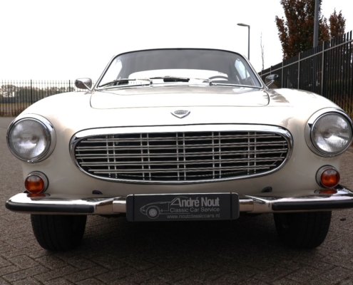 019img055volvo P1800