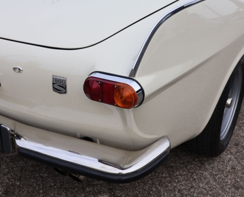 027img049volvo P1800