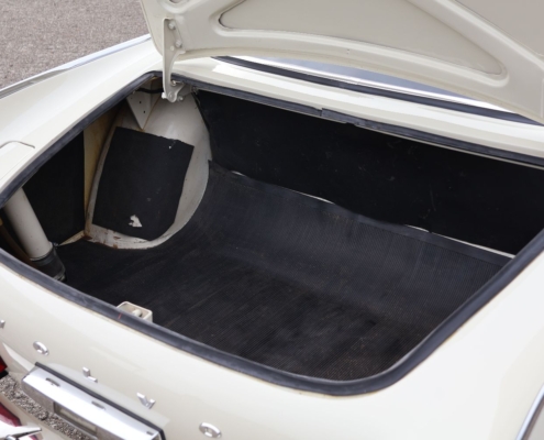 031img026volvo P1800