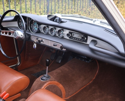 048img066volvo P1800